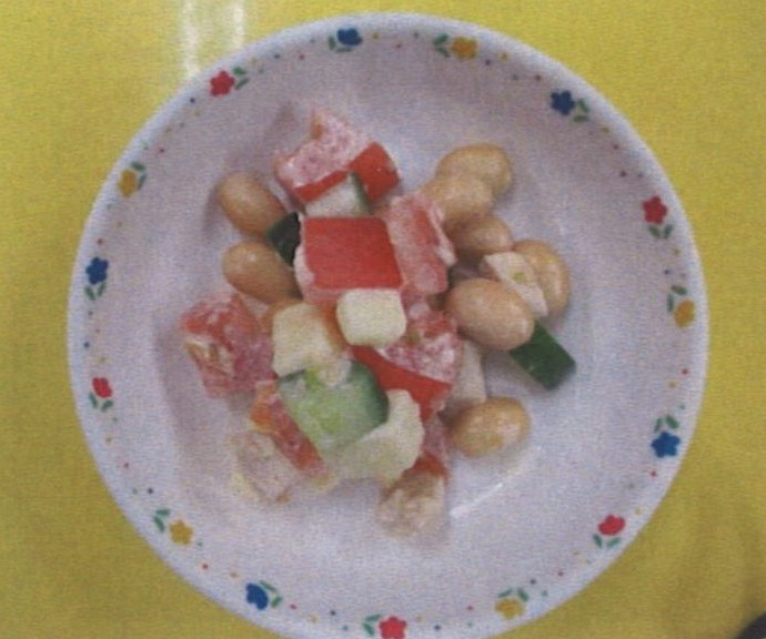 トマトのコロコロサラダ